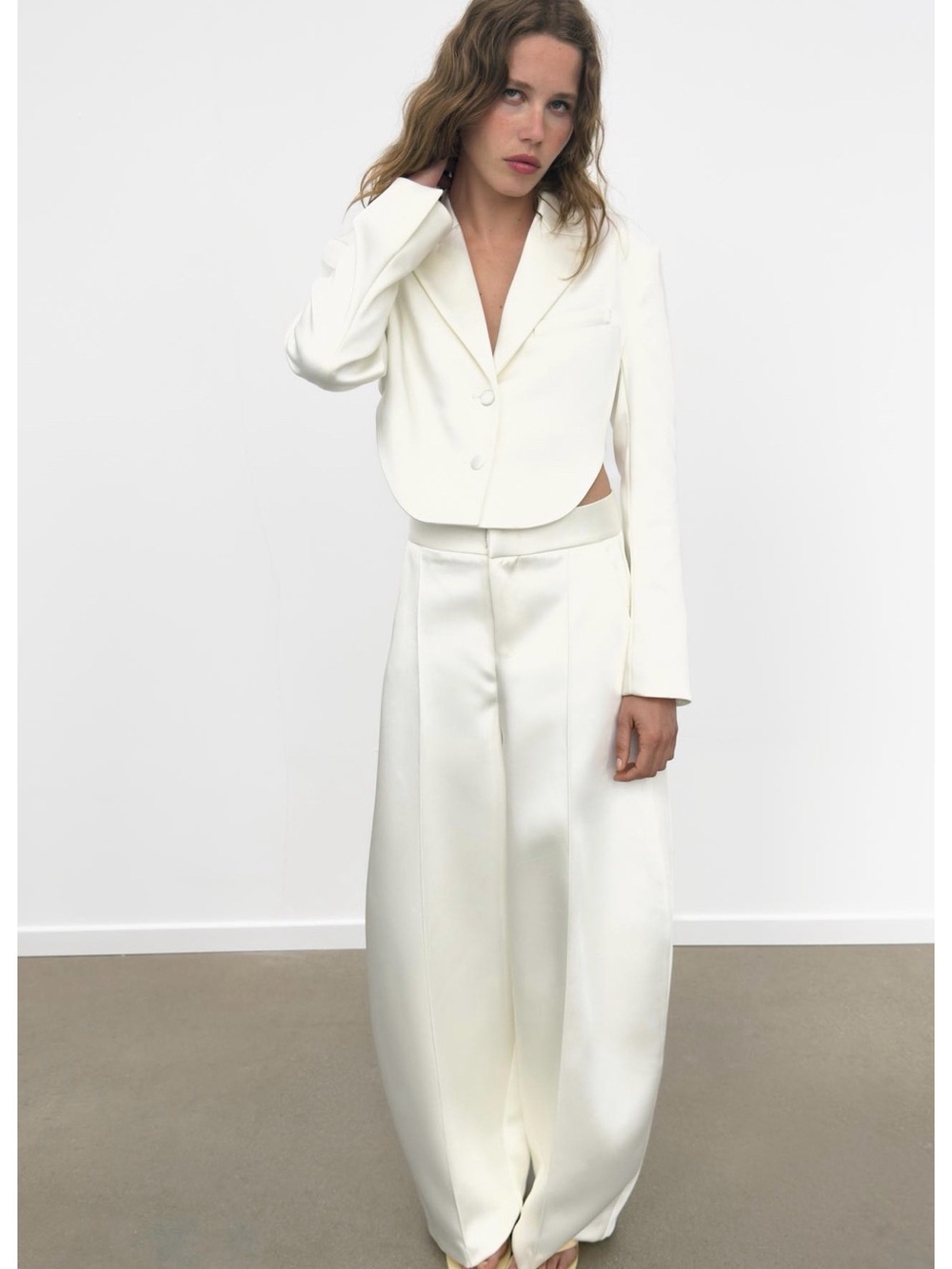 Zara Wide-Leg Satin Cream Trousers - Picture 3 of 12
